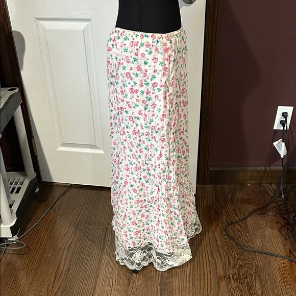 Vtg April Cornell White Maxi Skirt lace Pink & Green Floral Print Sz M - Picture 3 of 5